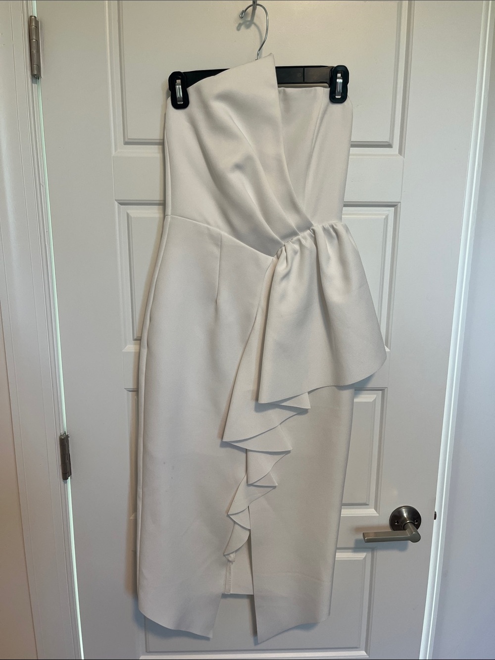 Elliatt Ivory Strapless Ruffle-Front Midi Dress